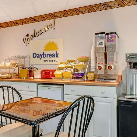 Days Inn By Wyndham Ridgefield Esterno foto