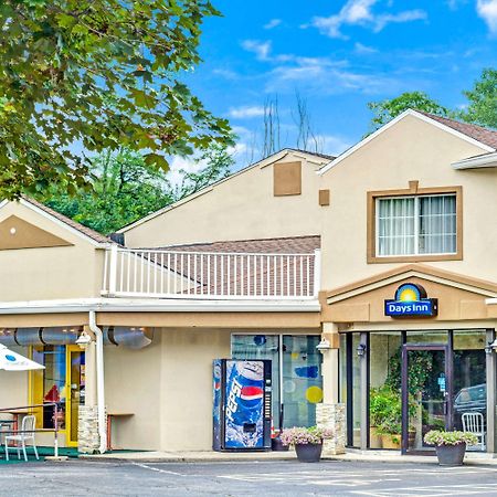 Days Inn By Wyndham Ridgefield Esterno foto