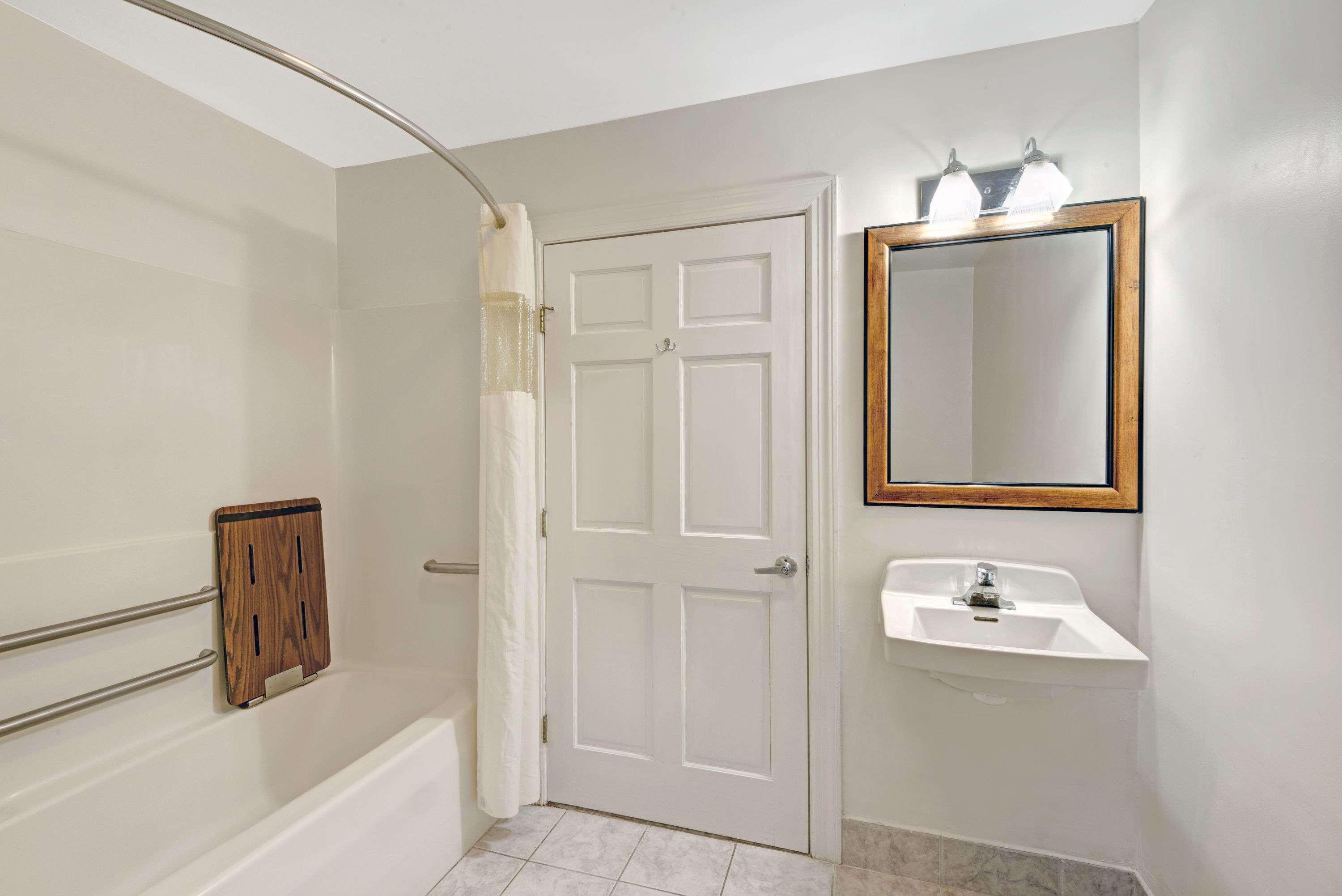 Days Inn By Wyndham Ridgefield Esterno foto