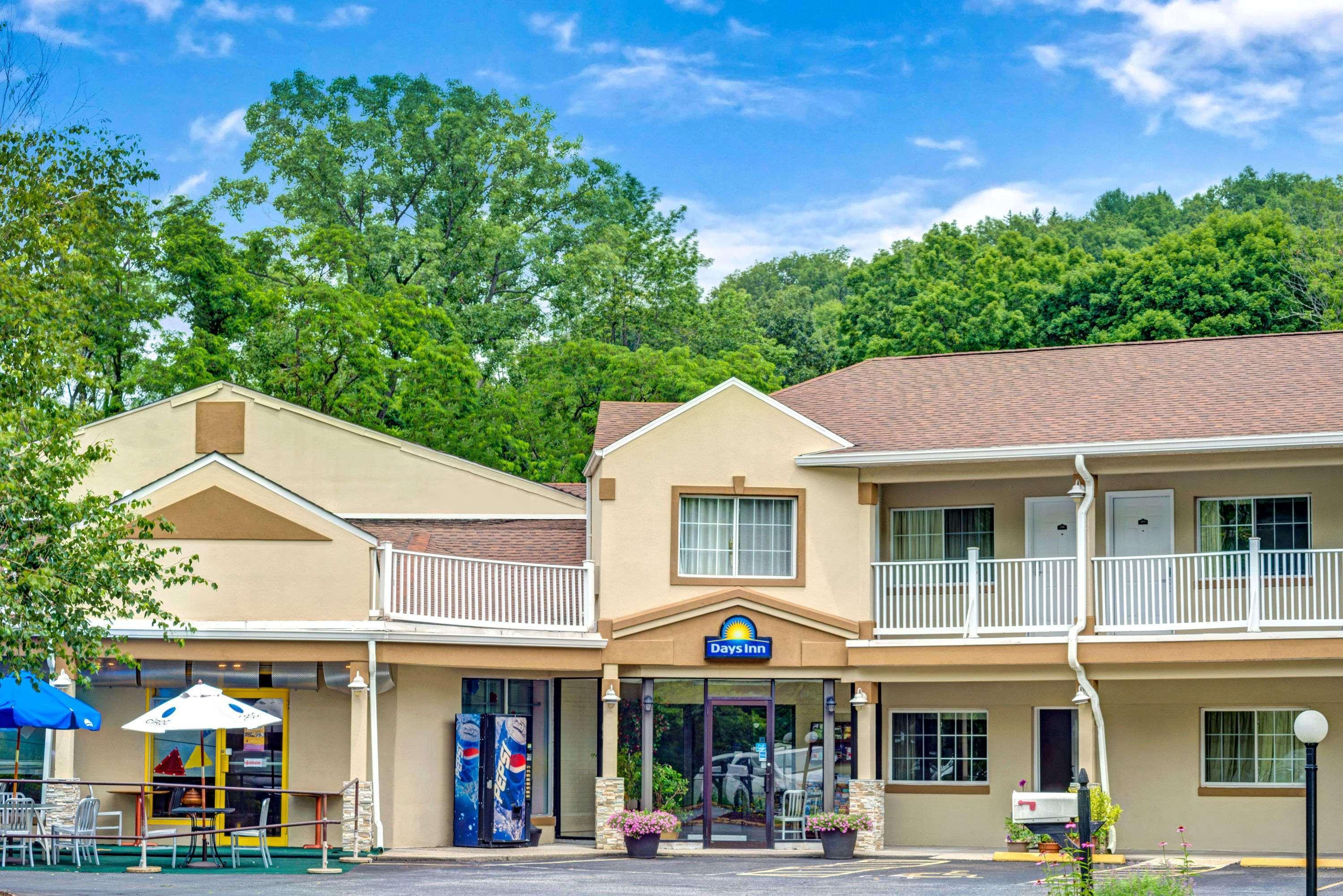Days Inn By Wyndham Ridgefield Esterno foto